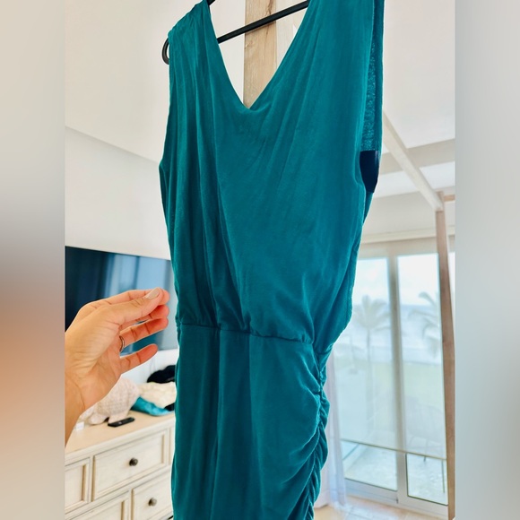 Cute Guess Mini Dress - Picture 2 of 4